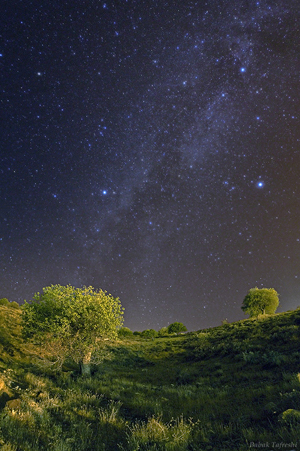 图片说明：天文城的夏季星空，版权:Babak Tafreshi 